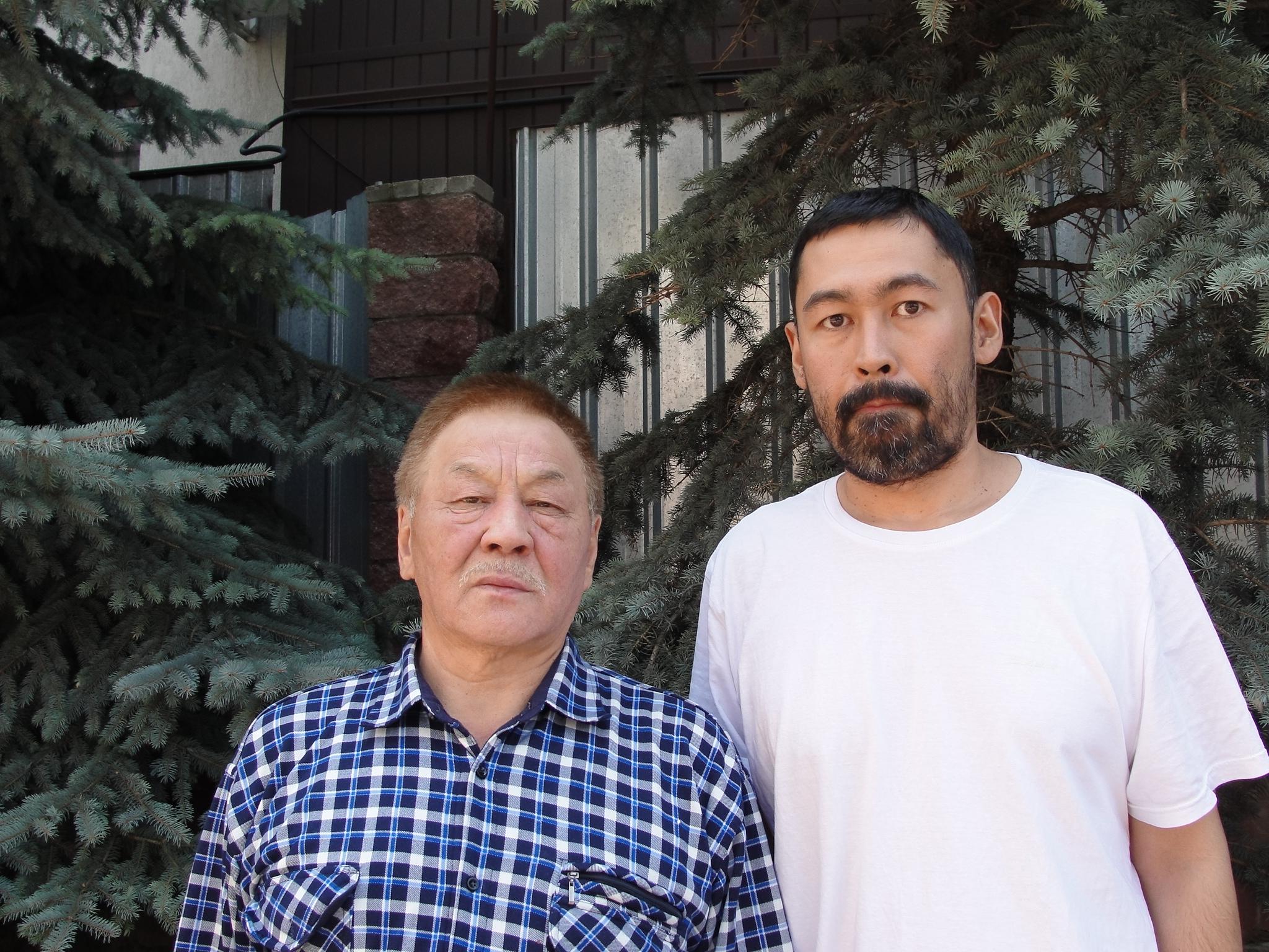 На службе и вне её